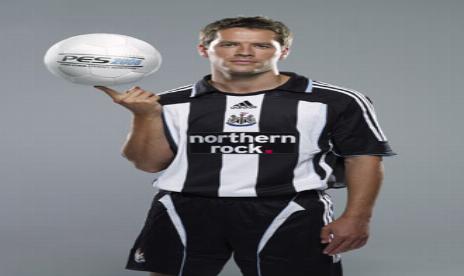Michael Owen Is PES 2008 Cover Star