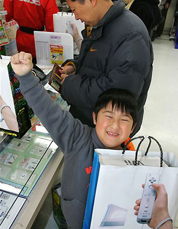 Wii Outsells Xbox 360 and PS3 Together 4 to 1 in Japan