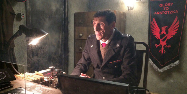 Der Kurzfilm Papers Please bleibt seiner Vorlage treu