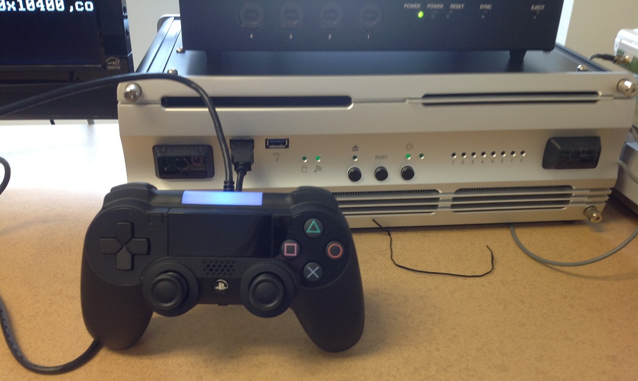 PlayStation 4 Orbis Dev Kit und Controller Foto geleakt