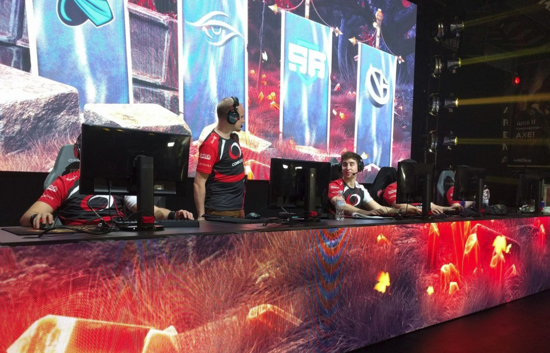 Dallas Cowboys owner just bought an Esports team