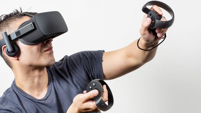 Premier aperçu du prototype de la manette demi-lune d'Oculus VR