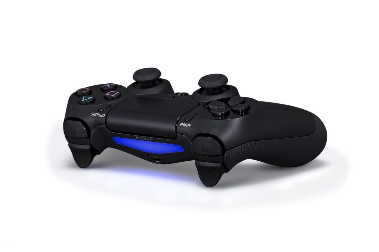 La barra de luces del Dualshock 4 se ha añadido para dar soporte a Project Morpheus