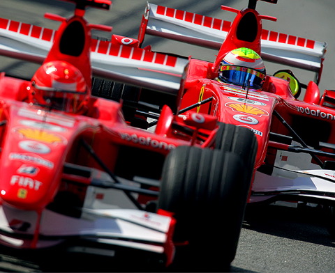 Racing Games To Pit You Against Professional F1 Racers