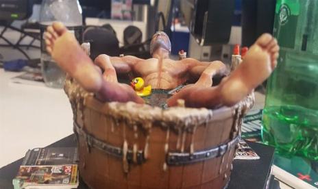 CD Projekt Red sent a bahtub Geralt statue to a review site