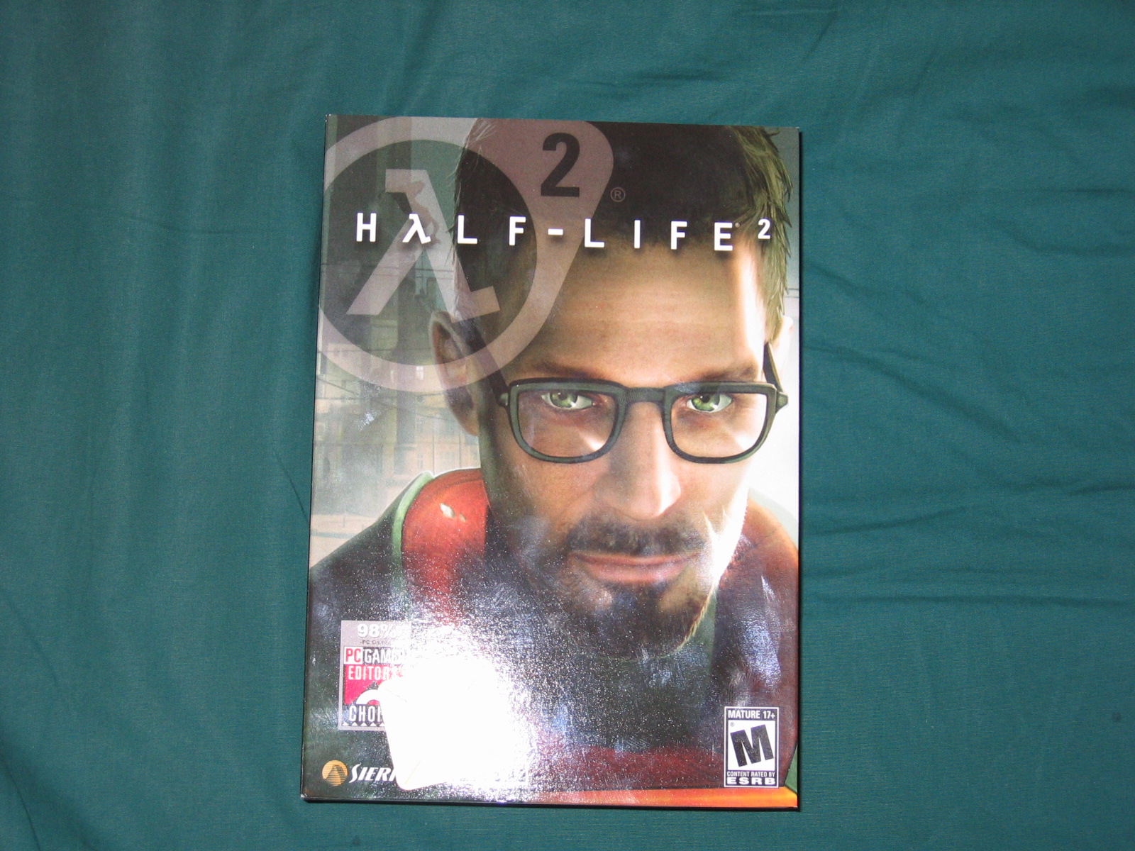 Half Life 2 Available At Best Buy NOW!