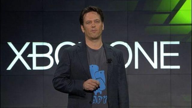 El vicepresidente de Microsoft elogia el lanzamiento de PS 4 y la línea de Nintendo