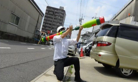 Japanese Man Makes Real Life Splatoon Weapons