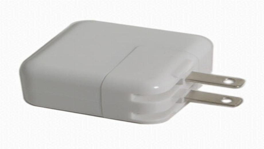 Apple Recalls iPhone 3G Power Adapters