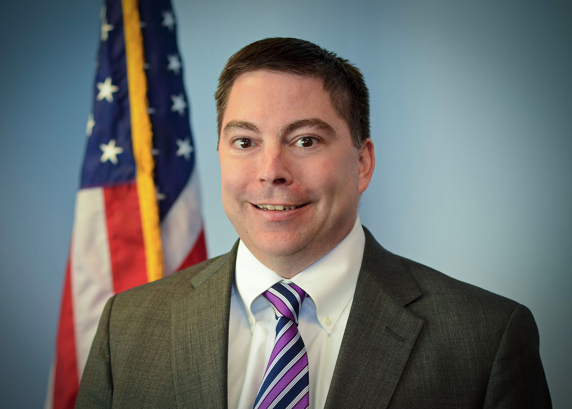 Le commissaire de la FCC estime que l'internet rapide est une nouveauté