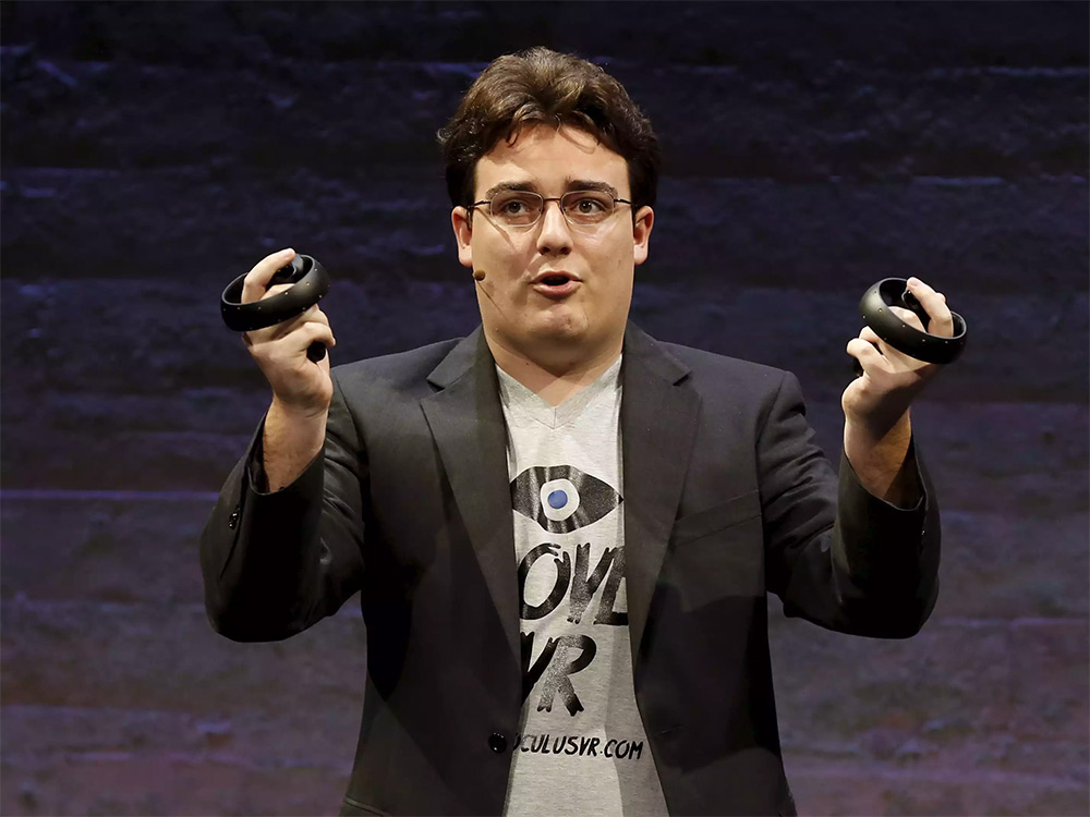 Palmer Luckey is still working at Oculus… apparently