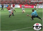 FIFA 2003 zum virtuellen Fußballkönig gekrönt