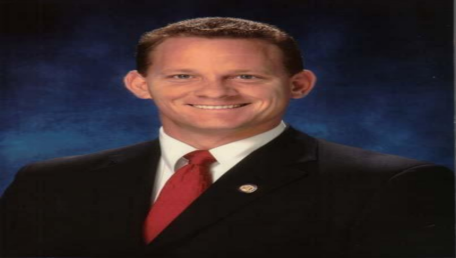 WoW Senator: WoW better than golf