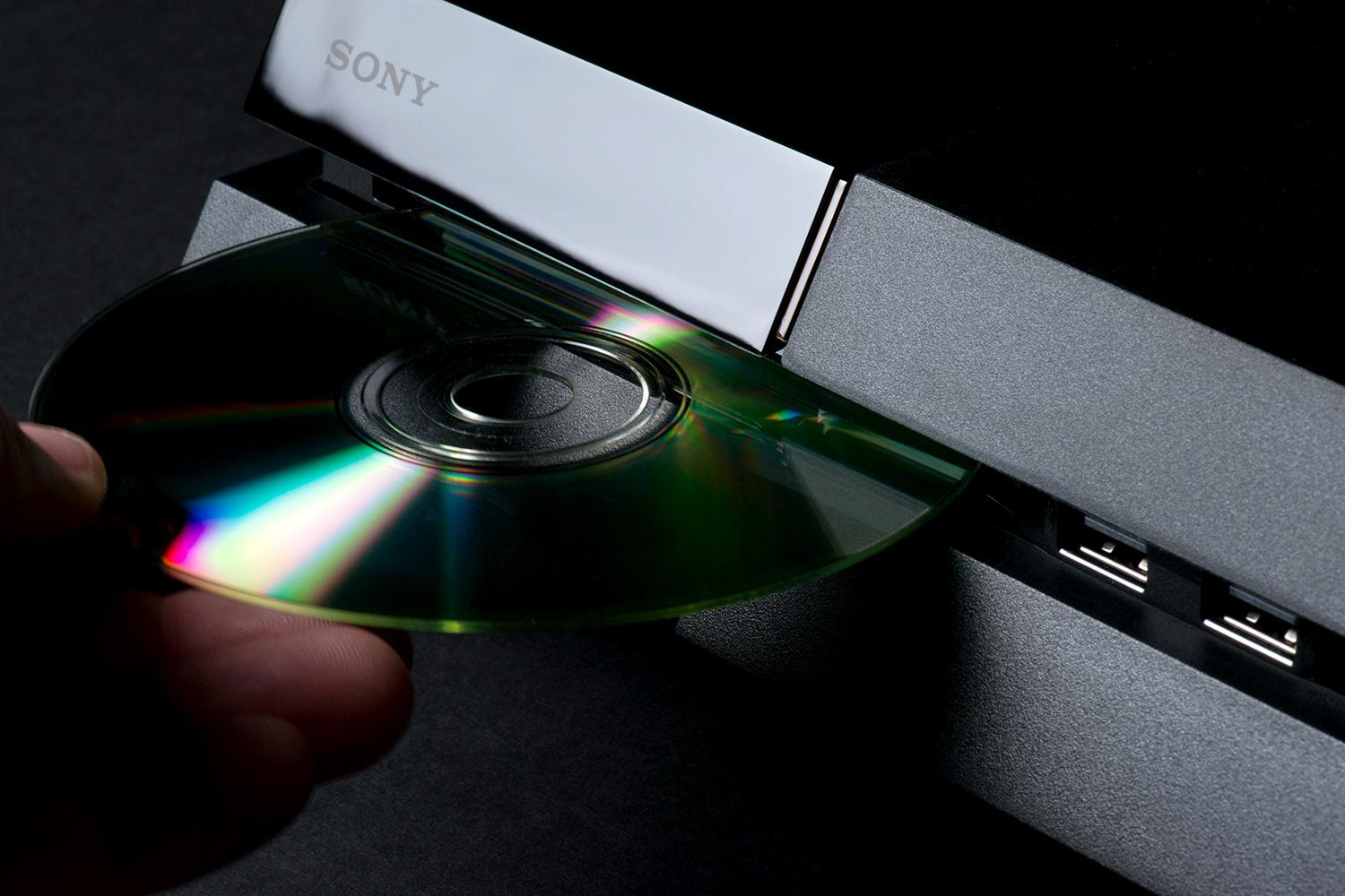 Sony empfiehlt, die PS4 zu warten, wenn sie Discs unregelmäßig auswirft