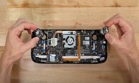 Valve partners with iFixit for Steam Deck replacement parts
