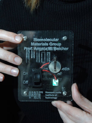 MIT Researchers Create First Virus-Based Battery